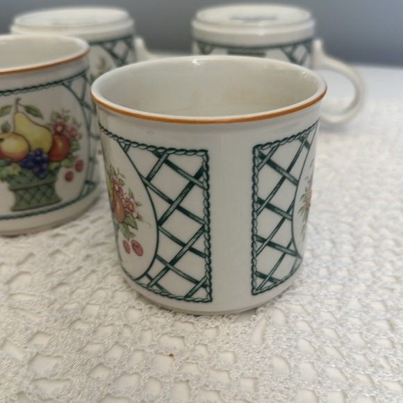 VIlleroy and Boch Basket 1748 Made in Germany Vitro Porcelain Set 4 Mugs - Picture 8 of 10